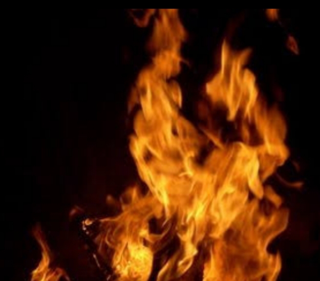 Breaking.पटना के जीवी मॉल मे लगी आग,मौके पर पहुंची दमकल,आग पर काबू पाने का प्रयास जारी-