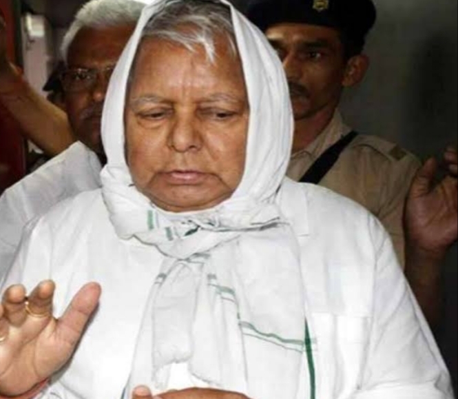 हड्डी में दर्द बढ़ने के कारण राजद सुप्रीमो का चलना फिरना बंद,जेल मैनुअल के मुताबिक आज झारखंड,बंगाल के तीन दिग्गज नेताओं ने की मुलाकात-