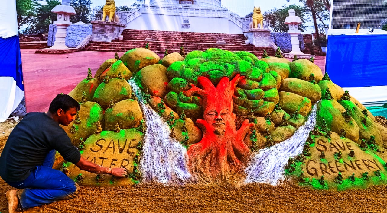 राजगीर की पहाड़ी वादियों में जल जीवन व हरियाली को बालू पर देख,मधुरेन्द्र के मुरीद हुए सीएम-