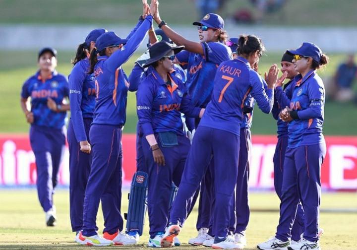भारतीय महिला क्रिकेट टीम ने पाकिस्तान को वनडे वर्ल्डकप में 107 रनों से दी मात