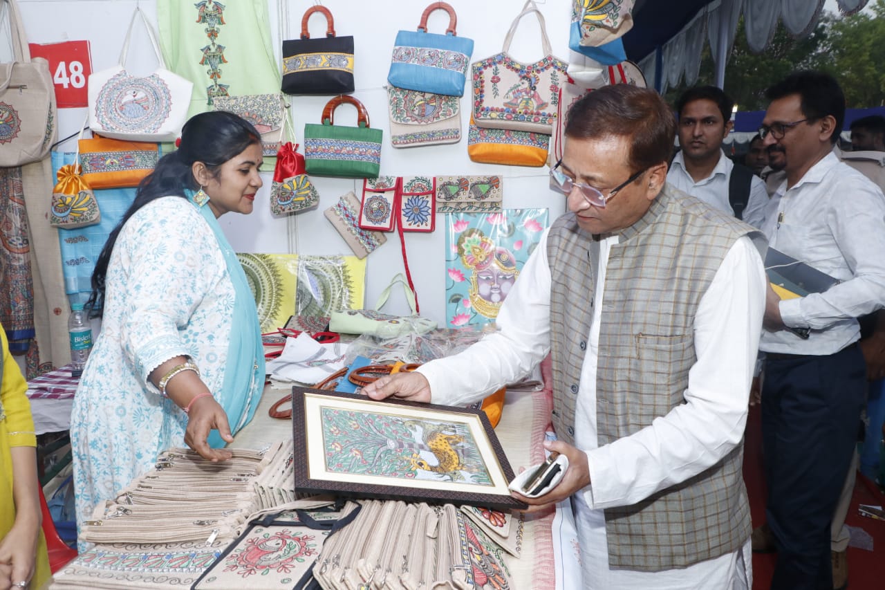 बिहार दिवस समारोह,उद्योग मंत्री ने बढ़ाया नये उद्यमियों का हौसला–पटना