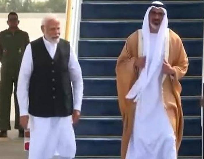 अबू धाबी पहुंचने पर हुआ पीएम मोदी का भव्य स्वागत